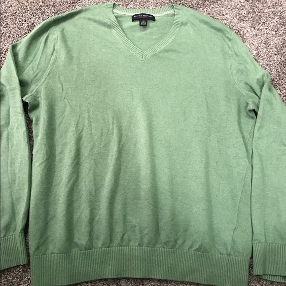 Banana Republic Sweaters - Banana Republic green v neck silk linen sweater